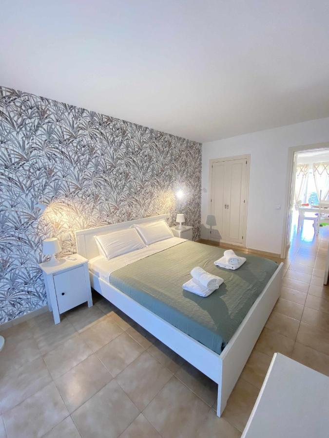 Apartamento Bajo Con Piscina Macarella Cala'N Blanes  Exterior foto